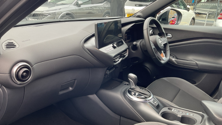 Nissan Juke 1.6 Hybrid N-Connecta 5dr Auto Hybrid Hatchback